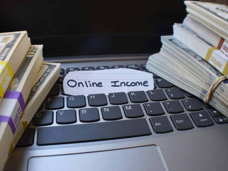 Best Ways to Earn 1 Lakh Per Month As A Student Online