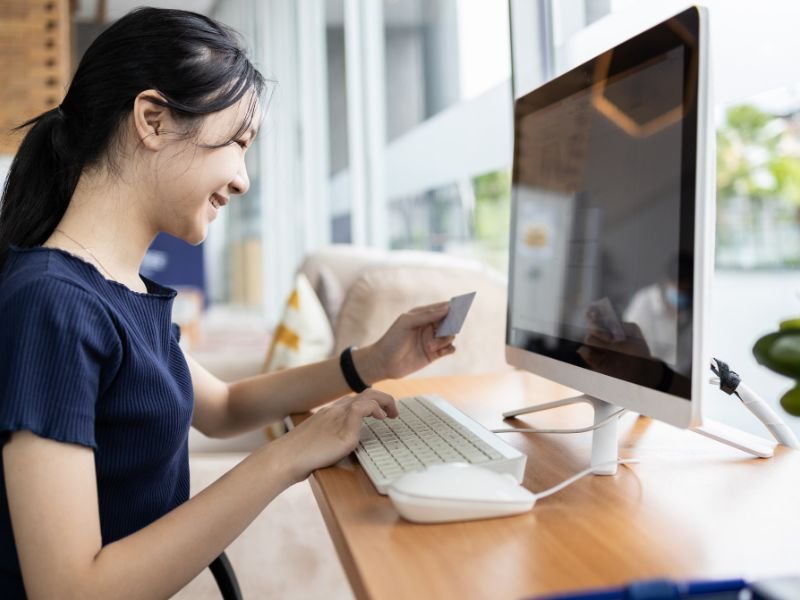 Tips for Students to Succeed in Online Earning